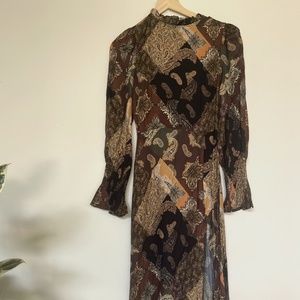 New with Tags! Jocelyn Hanky Print Midi from Article &